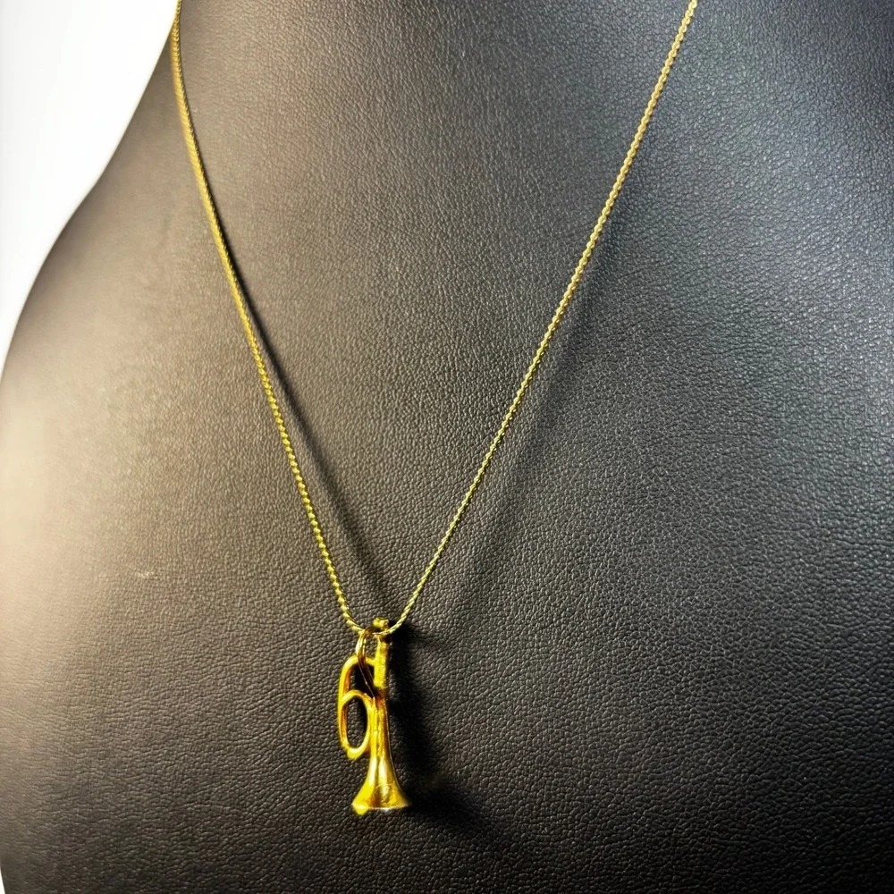 Pendant Necklace‎ Gold Tone Delicate Trumpet Charm Cute